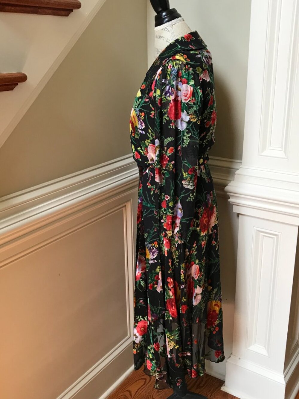 NWT Alice + Olivia Abney Wrap Midi Dress Womens 8 Black Red Floral V-Neck NEW - Picture 8 of 11